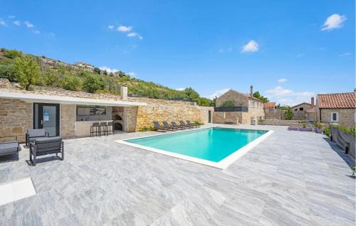 Stunning Home In Skradin in Skradin