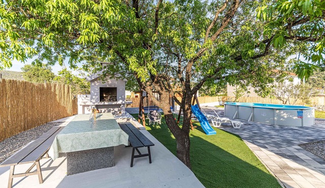Stunning home in Vrsine with WiFi in Vrsine