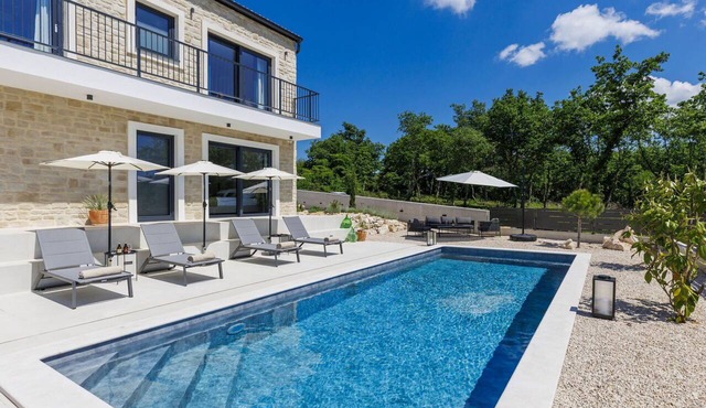 Stunning private villa for 8 guests with private pool, internet, A/C, TV, terrace and panoramic .