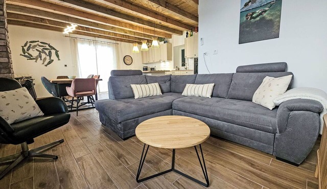 Stunning private villa for 6 guests with A/C, private pool, WIFI, TV and terrace in Solin