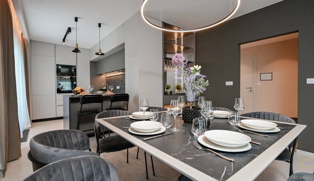 Stylish Apartment for 8 people in the villa with the pool and sea view in Silo