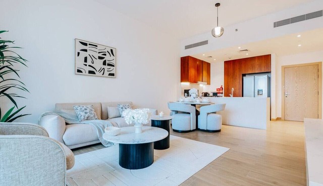 Stylish Apartment in La Mer Dubai – Capital Stay in Dubai
