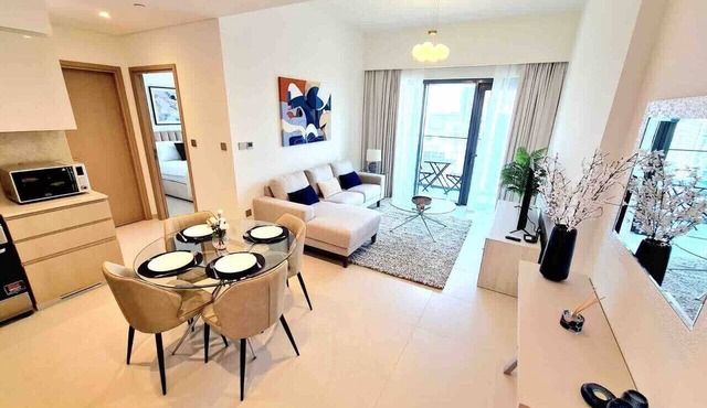 Sunrise Homes - Fabulous 1 BR next to Dubai Mall Burj Khalifa and Fountains in Business Bay