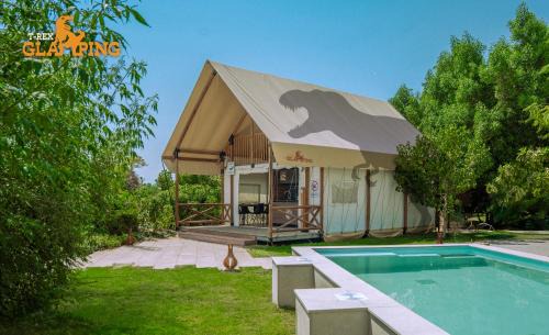 T-Rex Glamping, Dubai Parks and Resorts in Dubai