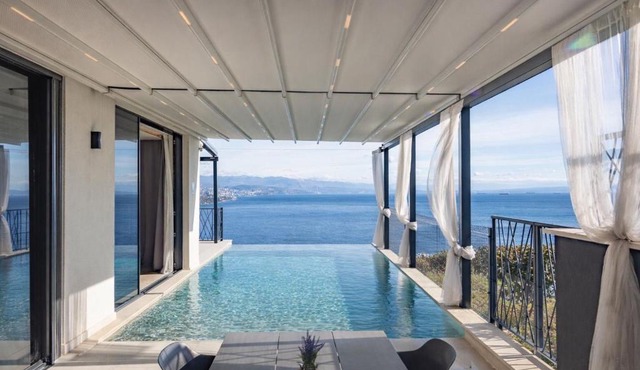 The Flat Opatija - Penthouse with pool, barbecue & more