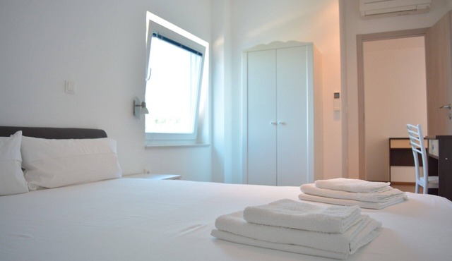 Three bedroom apartment with balcony and sea view Promajna, Makarska (A-20786-c)