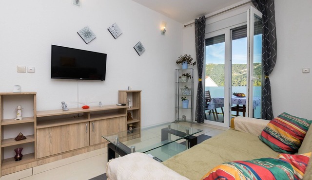 Three bedroom apartment with terrace Grebaštica, Šibenik (A-17831-c)