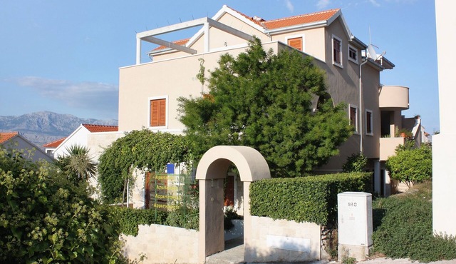 Three bedroom apartment with terrace and sea view Postira, Brač (A-5617-i) in Postira