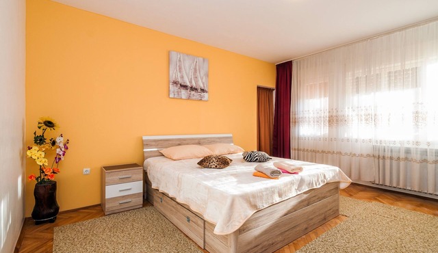 Three bedroom apartment with balcony Privlaka, Zadar (A-5747-d) in Privlaka