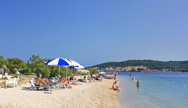 Three bedroom apartment near beach Kučište, Pelješac (A-10095-a)