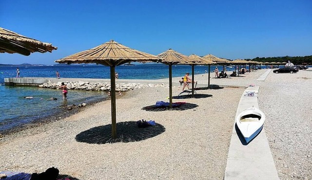 Three bedroom apartment with balcony and sea view Pirovac, Šibenik (A-11824-b) in Pirovac