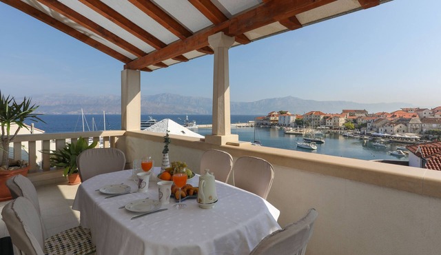 Three bedroom apartment near beach Postira, Brač (A-6053-a) in Postira