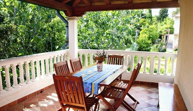 Three bedroom apartment near beach Supetarska Draga - Donja, Rab (A-2018-c)