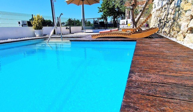 Throne Villa Kambia with heated pool