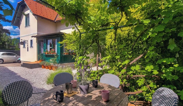 Traditional detached house in the heart of Bled. in Bled