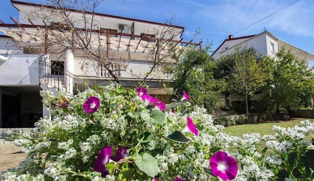 Tranquil Couple Retreat in Starigrad