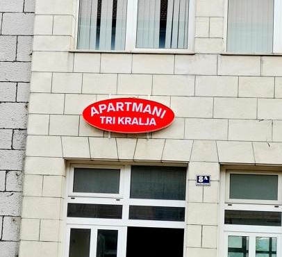 TRI KRALJA - THREE KINGS Apartments in the center with private parking in Imotski