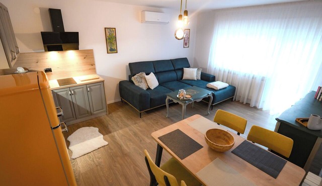 Tweet apartments