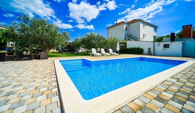 Two bedroom apartment with terrace Biograd na Moru, Biograd (A-8371-a)