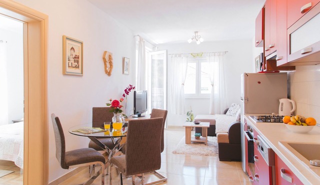 Two bedroom apartment with balcony and sea view Seget Vranjica, Trogir (A-23461-b)
