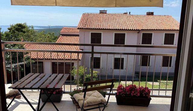 Two bedroom apartment with terrace and sea view Viskovici (Raša) (A-27473-a)
