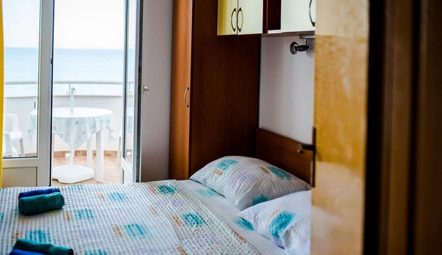 Two bedroom apartment near beach Drašnice, Makarska (A-20243-g)