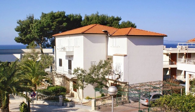 Two bedroom apartment near beach Podgora, Makarska (A-4330-a)