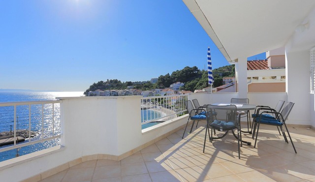 Two bedroom apartment near beach Podgora, Makarska (A-11432-a)