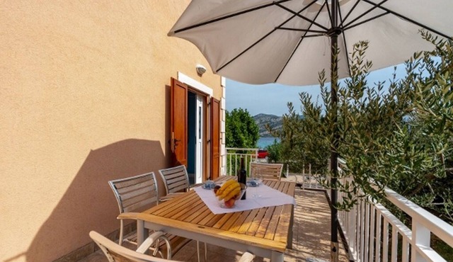 Two bedroom apartment near beach Kneža, Korčula (A-9168-b)
