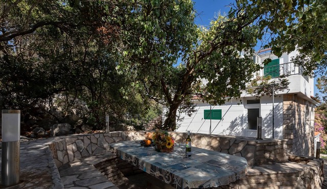 Two bedroom apartment near beach Cove Pokrivenik, Hvar (A-10427-a)