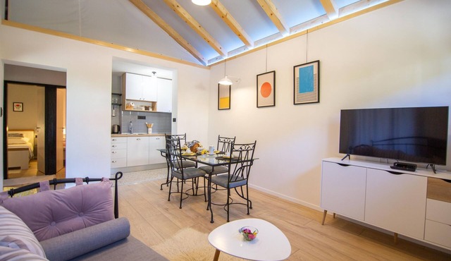 Two bedroom apartment with terrace Komiža, Vis (A-23956-a) in Komiža