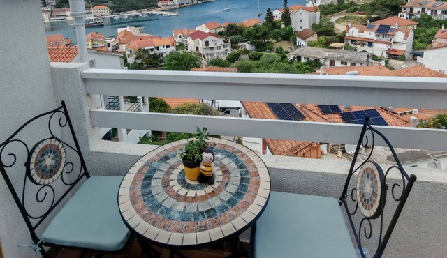 Two bedroom apartment with balcony and sea view Jelsa, Hvar (A-8746-a) in Jelsa