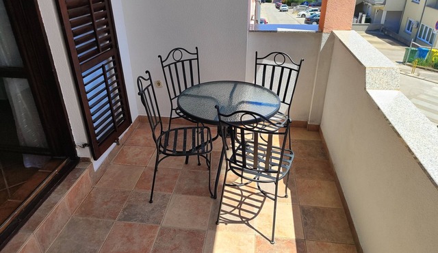 Two bedroom apartment with terrace Pula (A-10429-a)