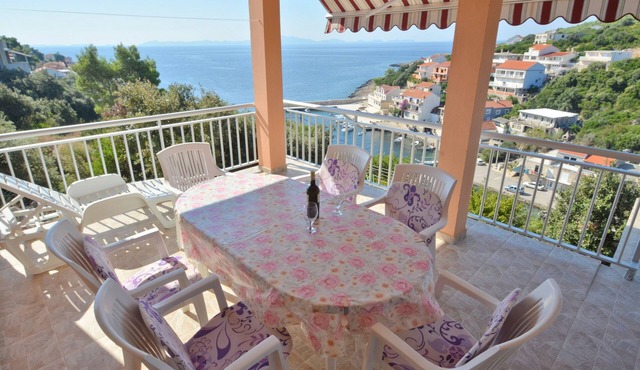 Two bedroom apartment with terrace and sea view Zavalatica, Korčula (A-11216-b) in Cara