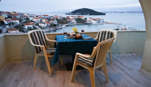 Two bedroom apartment with terrace and sea view Kali, Ugljan (A-14116-a)