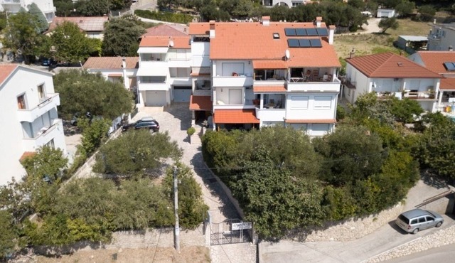 Two bedroom apartment with balcony Rab (A-14792-d) in Rab