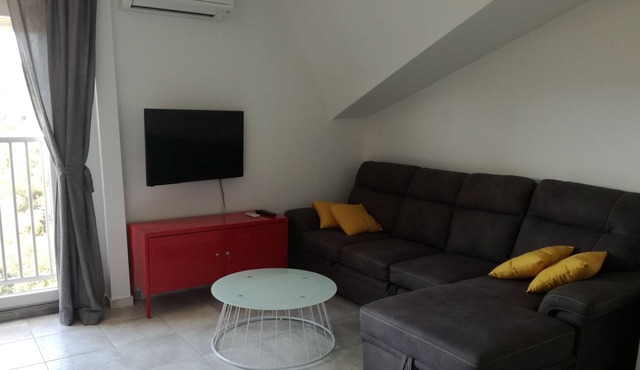 Two bedroom apartment with balcony Supetarska Draga - Donja, Rab (A-15602-e)