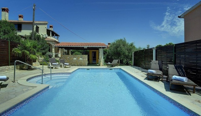 Unique villa 1 km to beach with private pool