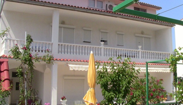 Vacation apartment/apartment for 8 guests with 100m² in Palit, Rab (68378)