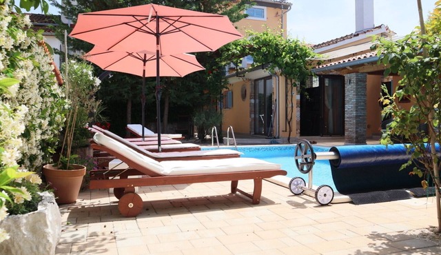 Vacation home for 8 guests with 148m² in Rovinjsko Selo (149918)