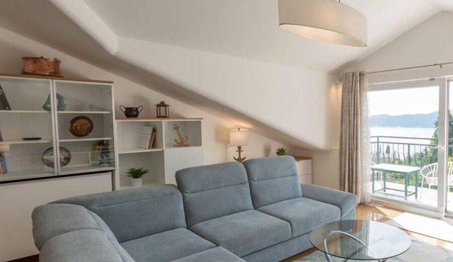 Vacation home for 6 guests with 180m² in Trsteno (295051)
