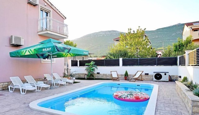 Vacation home TaGo in Kaštela - 8 persons, 4 bedrooms