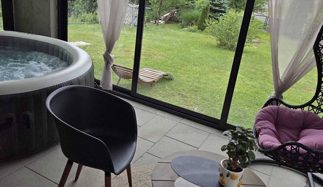 Vacation home w garden close to Plitvice Lakes
