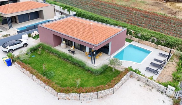 Vila Dora with Private Pool