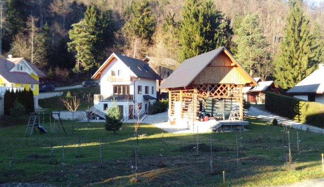Vila Katarina in Hrastenica