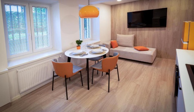 Vila Marija Orange in Ljubljana