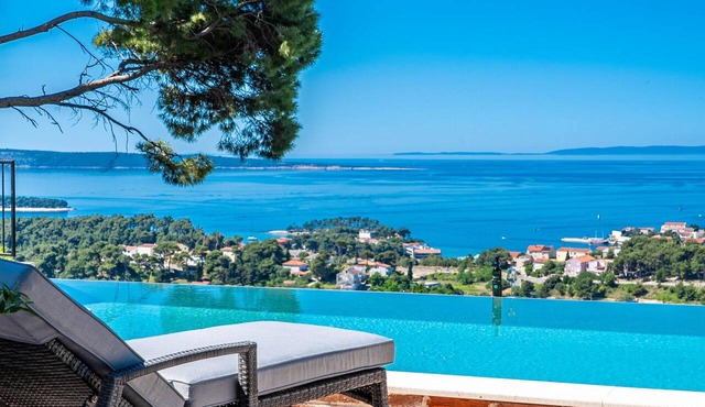 Vila Pantovcak with stunning views by Villas Guide