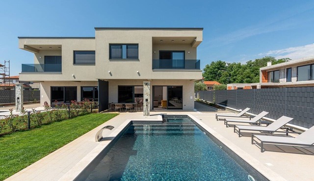 Villa Angelina – New Elegant Villa with 3 Bedrooms for 6 Guests and Private Pool