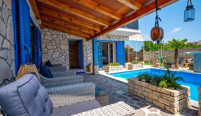 Villa Angelov - Four Bedroom Villa, Sleeps 8 in Novi Vinodolski
