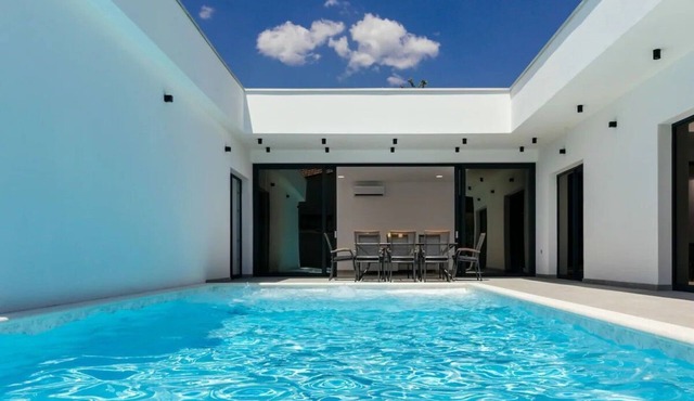 Villa Aura with heated pool (V0012-K1) - Donji Proložac in Donji Proložac